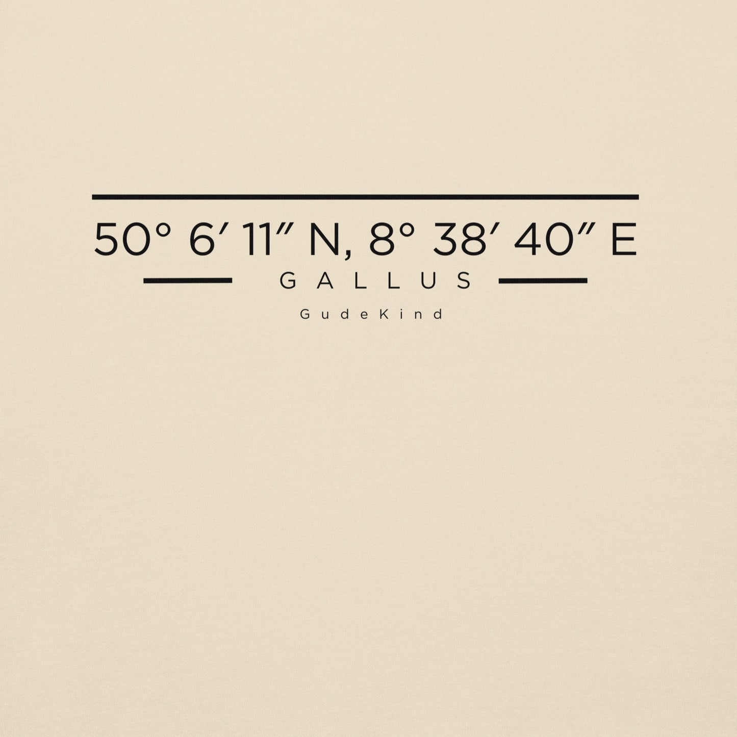 Minimalistischer Hoodie mit Gallus-Koordinaten auf der Brust – Local Pride Frankfurt