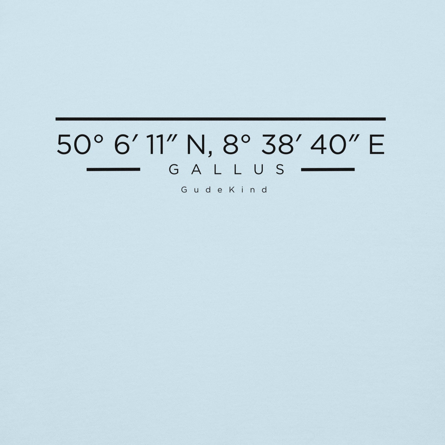 Minimalistischer Hoodie mit Gallus-Koordinaten auf der Brust – Local Pride Frankfurt