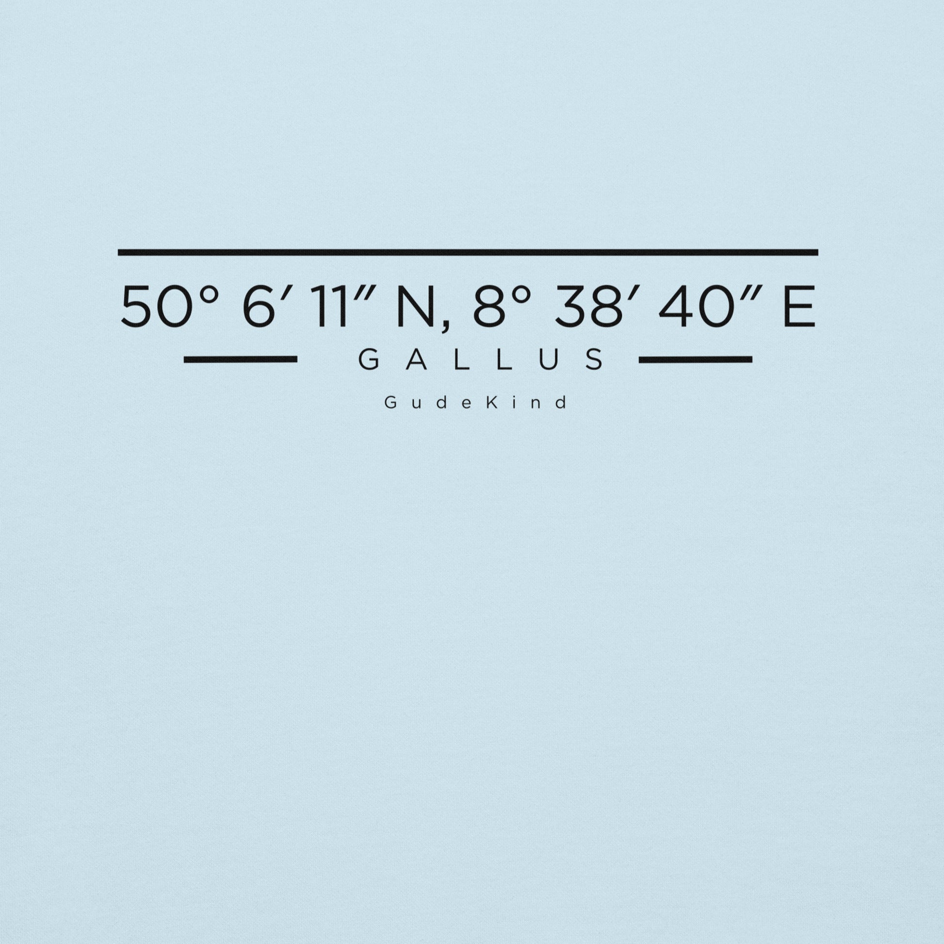 Minimalistischer Hoodie mit Gallus-Koordinaten auf der Brust – Local Pride Frankfurt