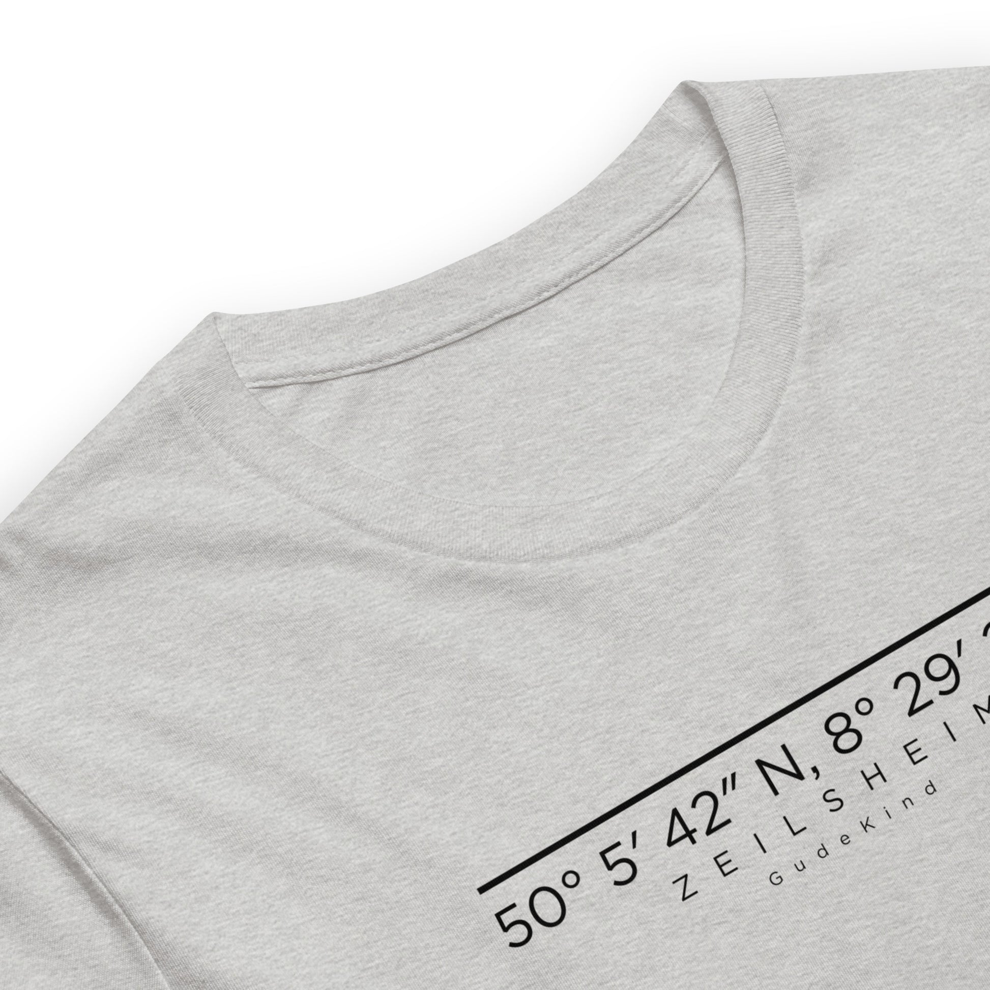 Person trägt Zeilsheim T-Shirt Frankfurt minimalistisch Gudekind