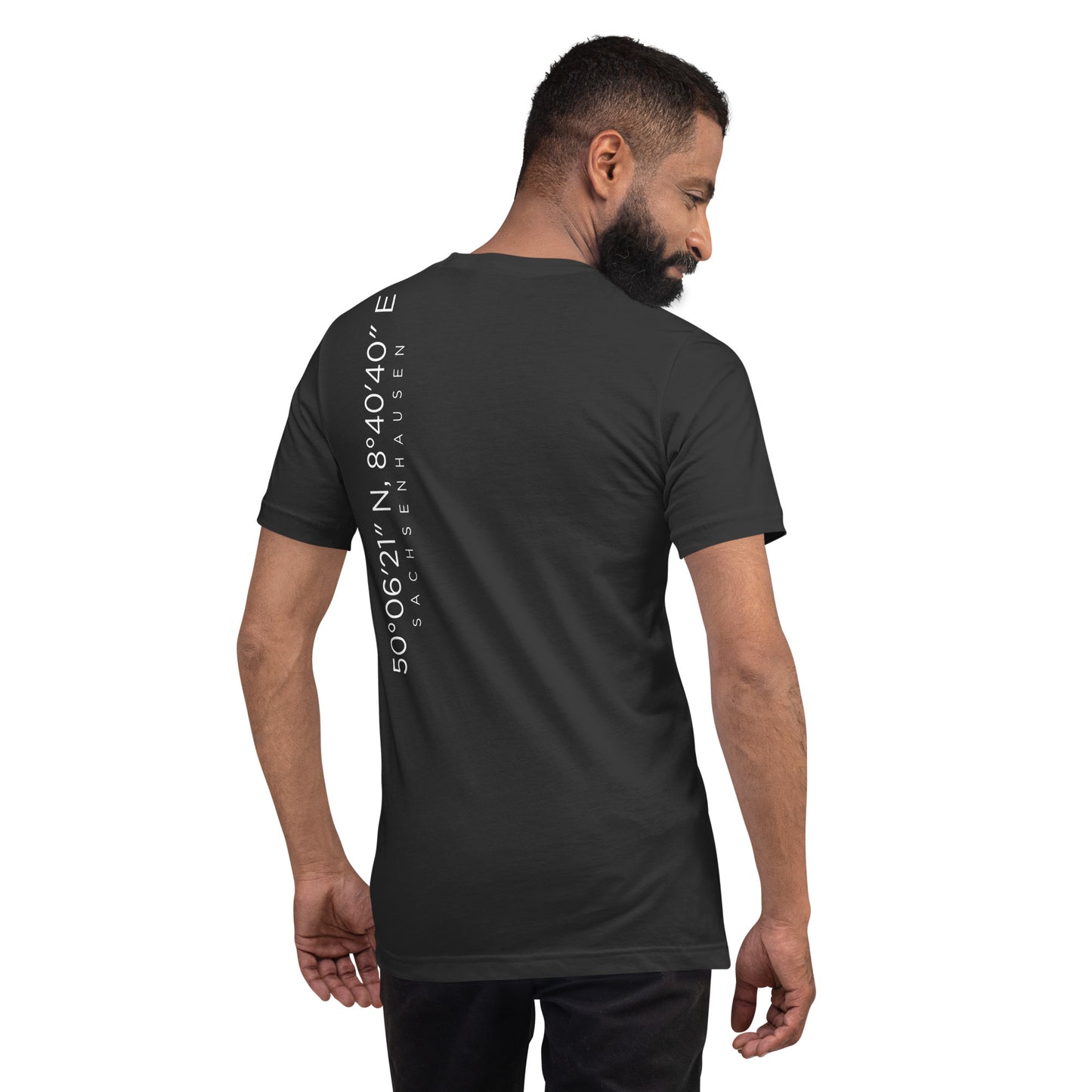 Local Pride T-Shirt mit Backprint – Koordinaten Frankfurt Sachsenhausen