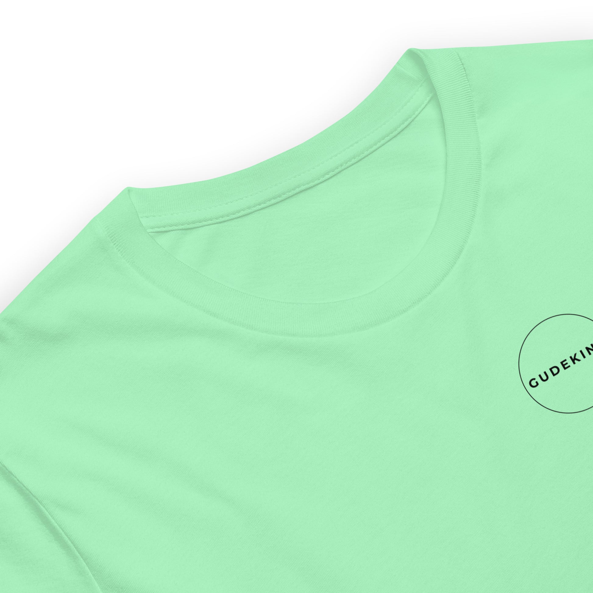 Detailansicht T-Shirt Material – weiche Baumwolle mit sauberer Nahtverarbeitung