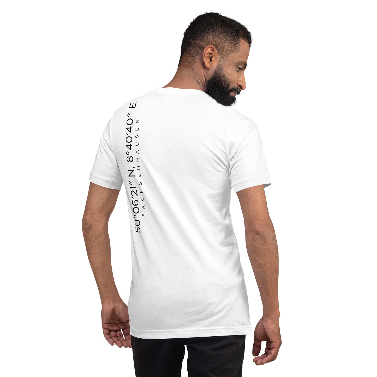 Local Pride T-Shirt mit Backprint – Koordinaten Frankfurt Sachsenhausen